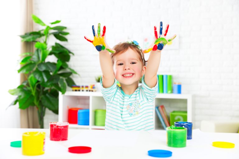 Un enfant qui joue